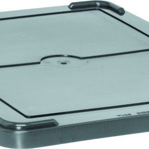 The Quantum Lid Cover is a gray rectangular plastic lid with a central circular indentation, raised edges, text marking for front indication, and rounded corners with darkened clips. Its designed for securing containers DG91035 and DG91050, and is compatible with DG94025.